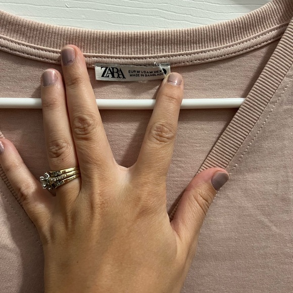 Zara Tee - Picture 1 of 2